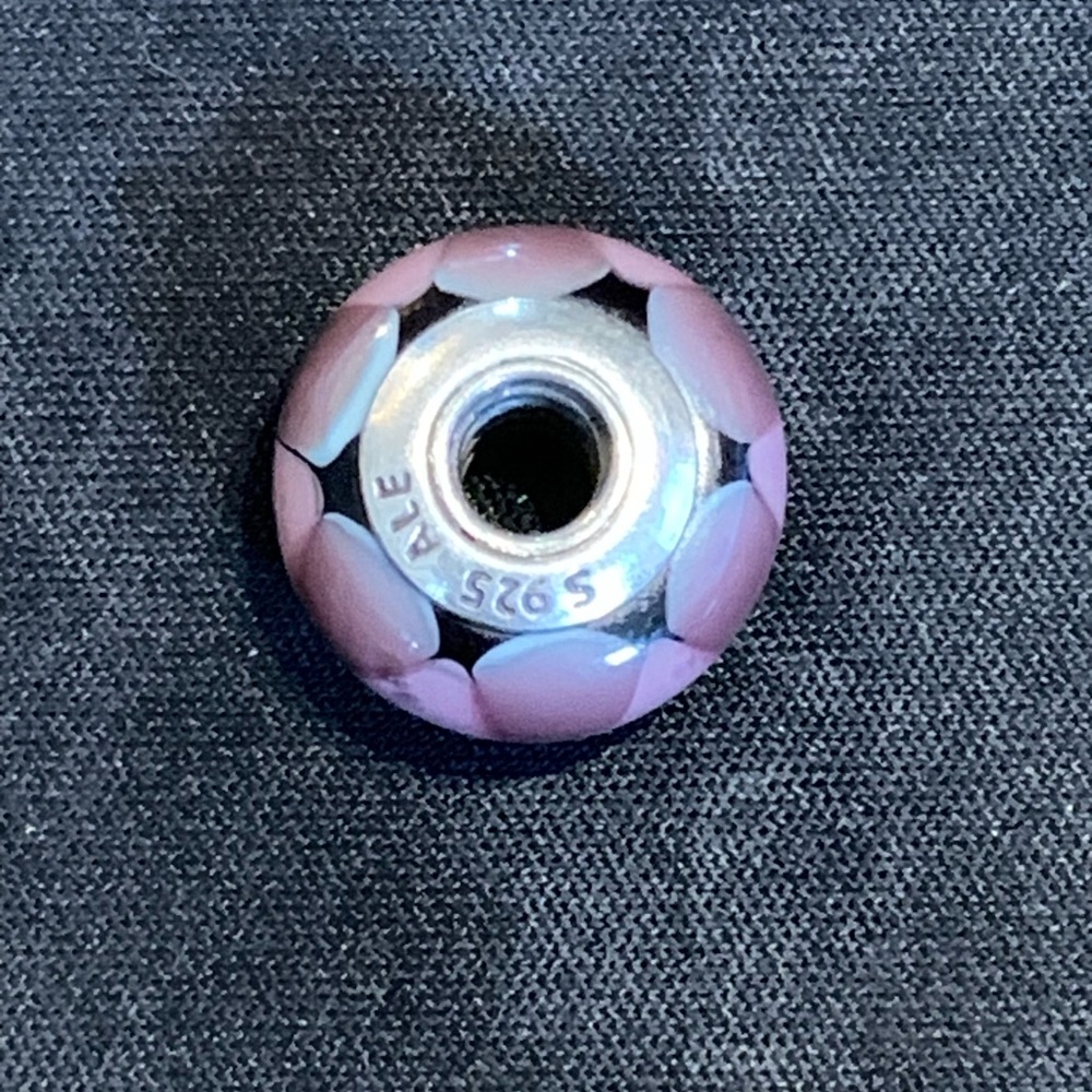 PANDORA CHARM - Picture 2 of 3